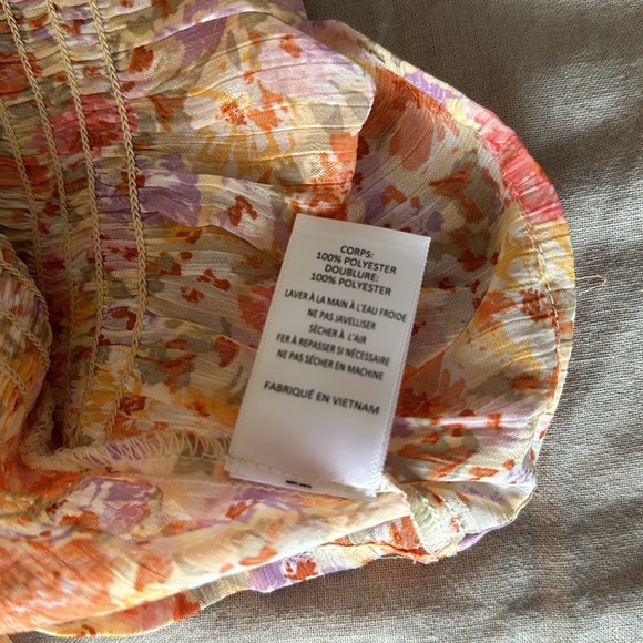 Small Cropped Floral Off the Shoulder Flowy Top NWOT - Picture 8 of 8